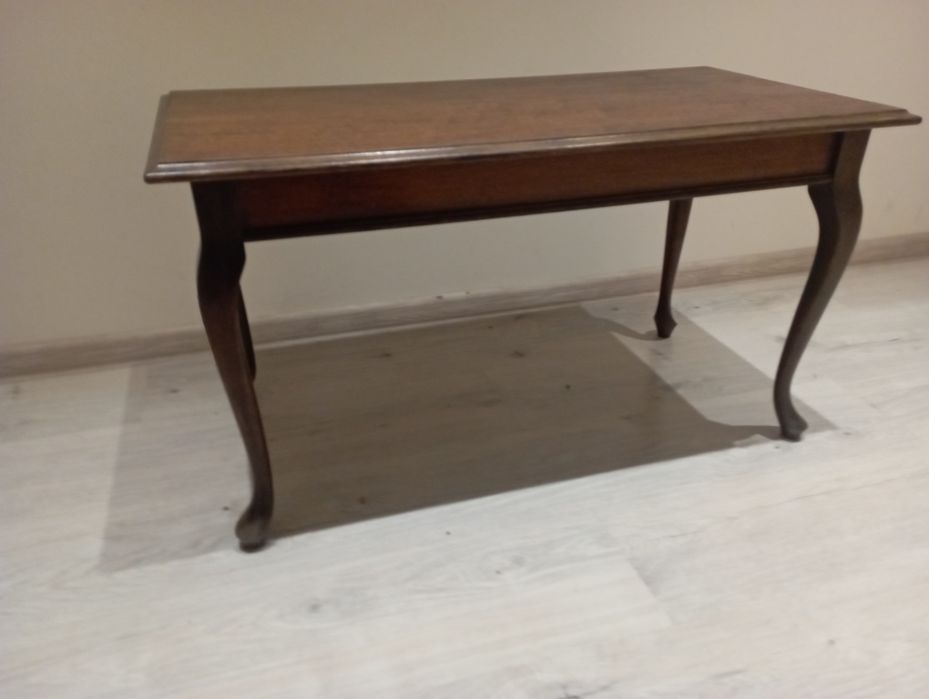 Francuski stolik kawowy