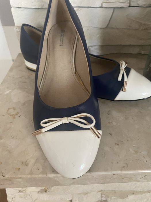 Sprzeda buty damskie