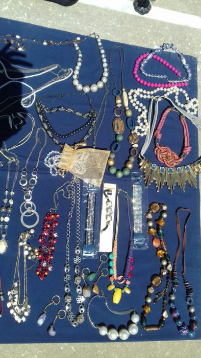 Colares diversos