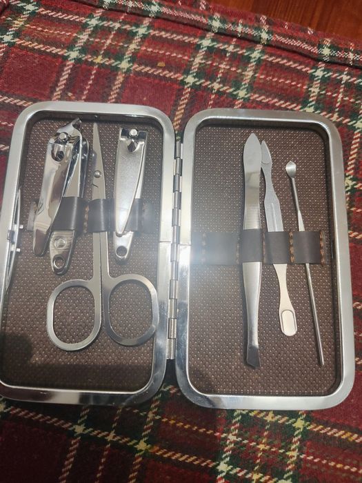 Przybornik do paznokci.