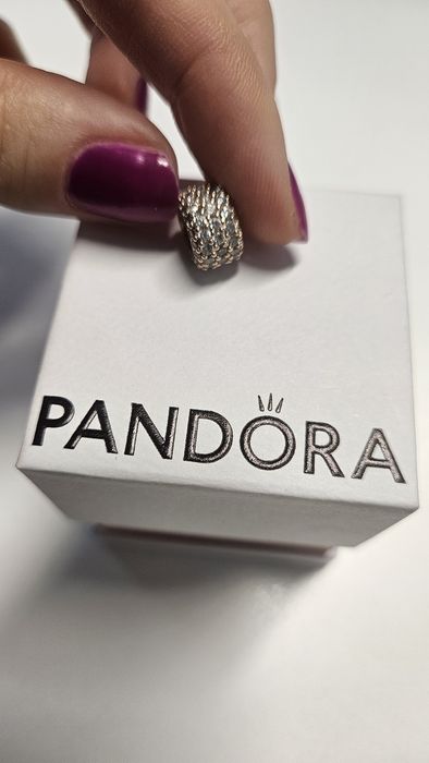 Złoty charms Pandora