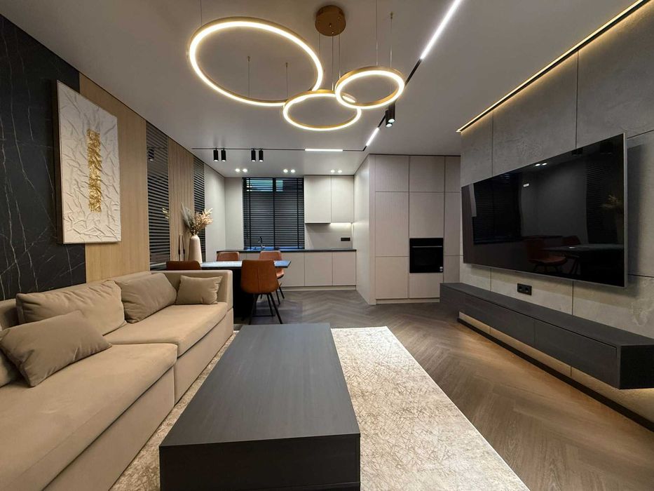 Двокімнатна квартира-студія в центрі міста!!Дизайнерський ремонт!!