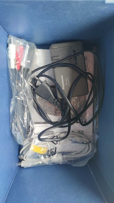 Продам камеру Panasonic  HDC -DX 1