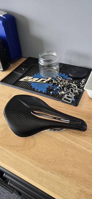 Specialized Power Pro 142mm carbono