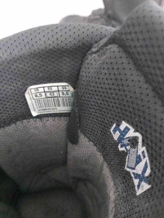 Берци з металевим передком