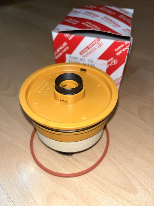 Фільтр паливний Toyota Land Cruiser 200  2020р