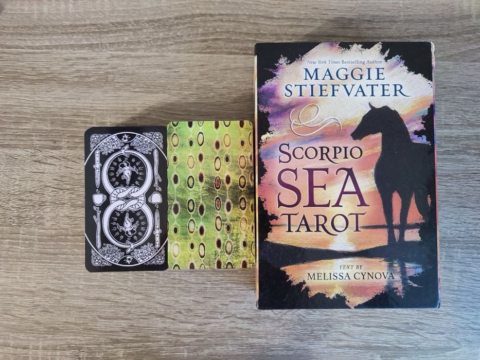 Розпродаж колод таро