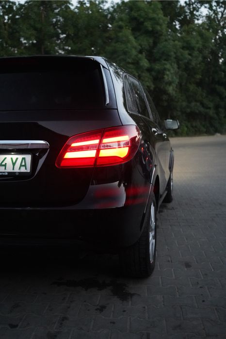 Mercedes-Benz B-Class 2016 VIN WDD2428901J011893 фото оголошення 4 з 8