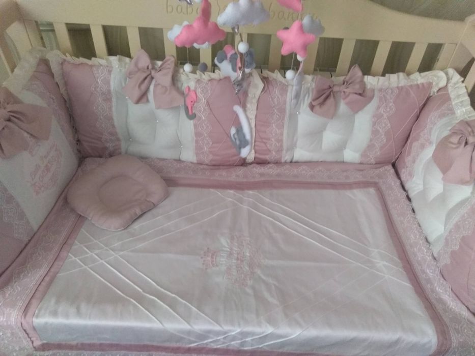 Бортики у ліжечко