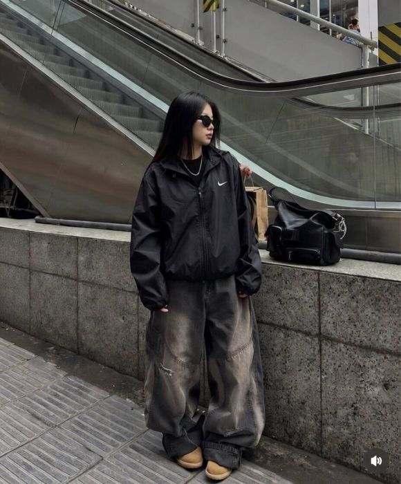 Вітровка Nike! Чорна жіноча кофта найк з капюшоном