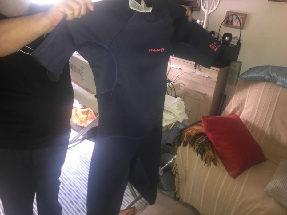 fato de fazer surf ao bodyboard