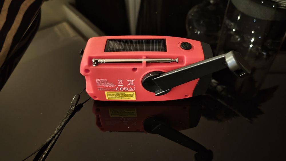 Rádio de Emergência Solar/Manivela c/ Power Bank 4000mAh (Novo