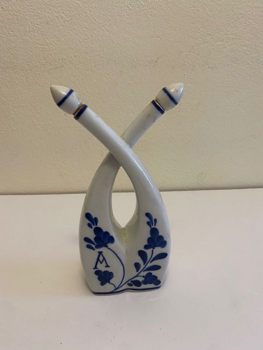 Galheteiro em louça tradicional de Viana do Castelo pintada a mão