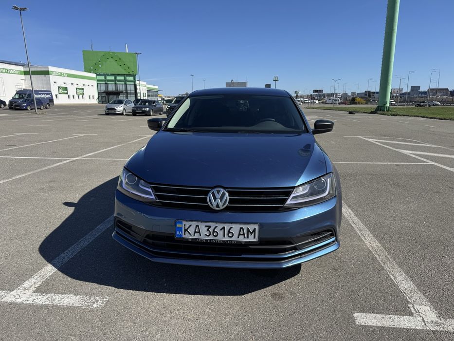 Продам Volkswagen Jetta 1.4 2015.