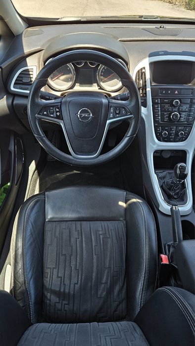 Opel Astra GTC 1.7cc 130cv 180mil km
