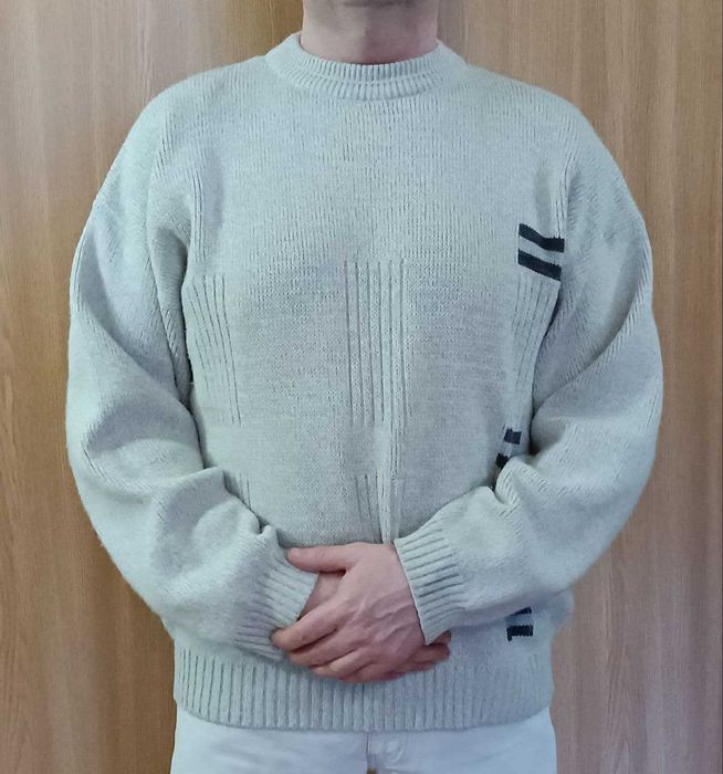 Гарний теплющий м"який зимовий светр світшот джемпер на чоловіка ХХХL.