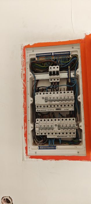 Elektryk  Montaż Instalacji Elektrycznej, Usuwanie Awarii