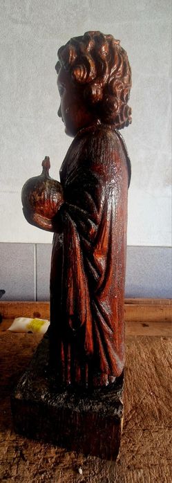 Magnifica escultura toda entalhada