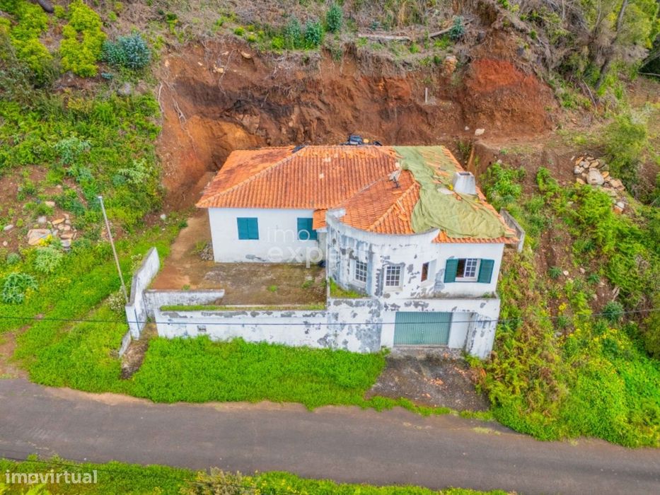 Moradia T3 no Vale Paraíso na Camacha, Madeira