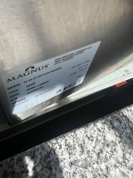 Maquina de Copos Magnus