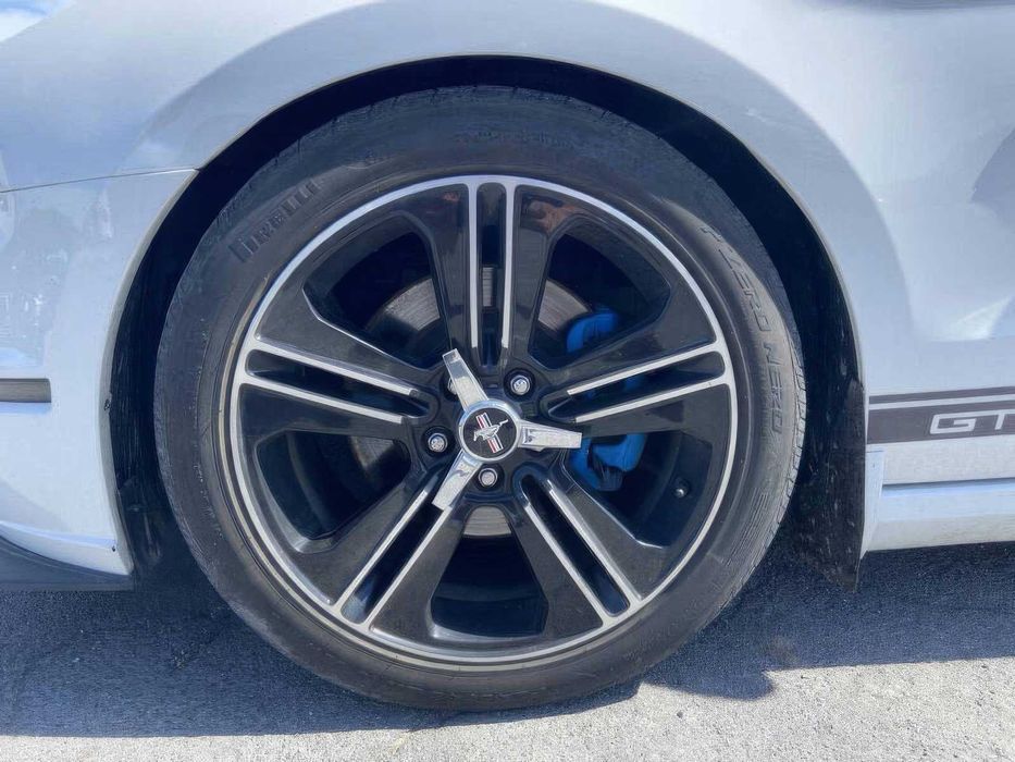 Ford Mustang      2014