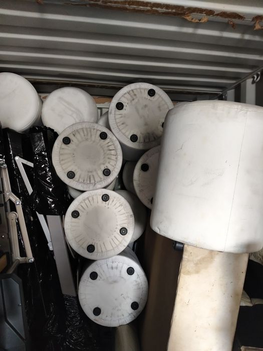 Pufa tapicerowana skóropodobna