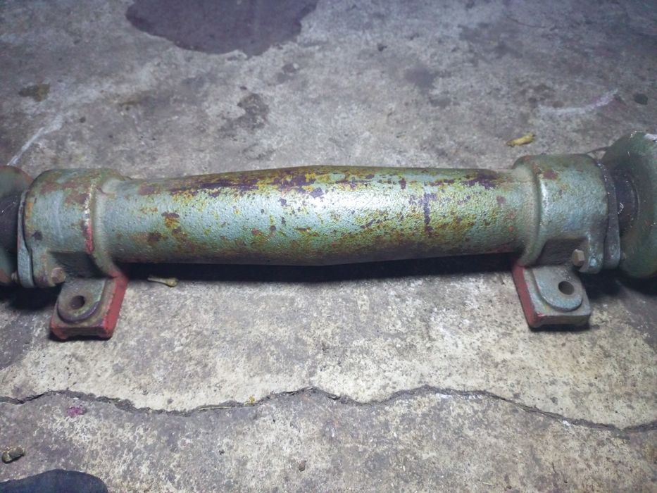 Продаю вал чугунний