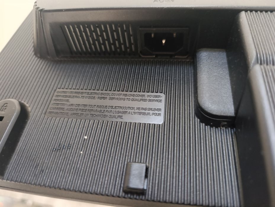 Продаю монітор не дорого