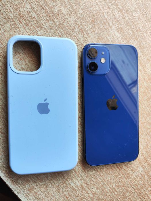 Iphone 12 mini  идеальный внешний вид не включается