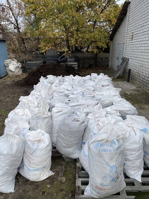 Перегной грибной .  В мешках