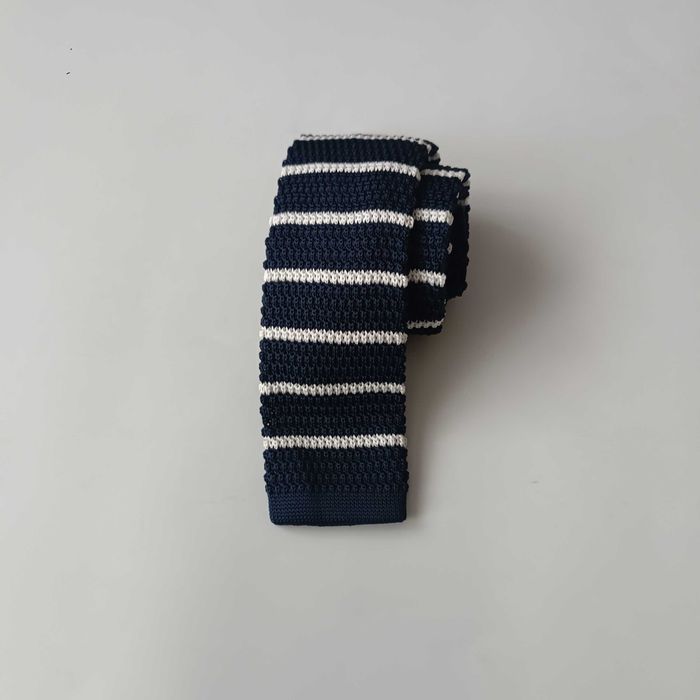 Krawat śledź dzianinowy KNIT