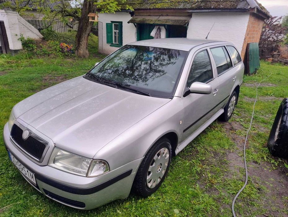 Продам шкоду тур 1.9 тді
