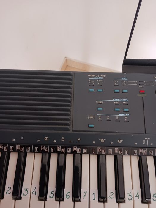 Orgao/Teclado- Bontempi AZ 9000