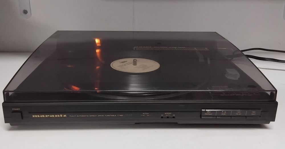 MARANTZ gira-discos Direct Drive TT-551