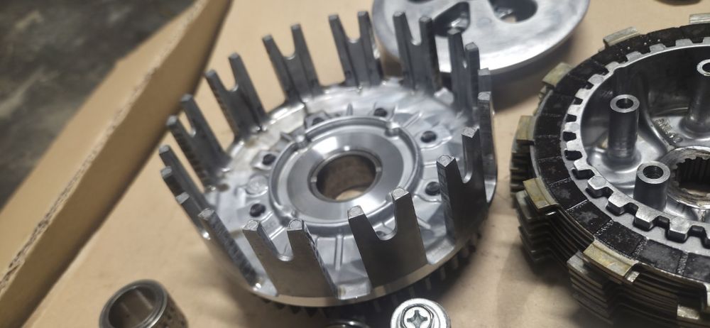 Kosz sprzegłowy sorzegło komplet Yamaah yzf 250 rok 14-18 części