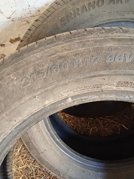 Автошини 215*60р17