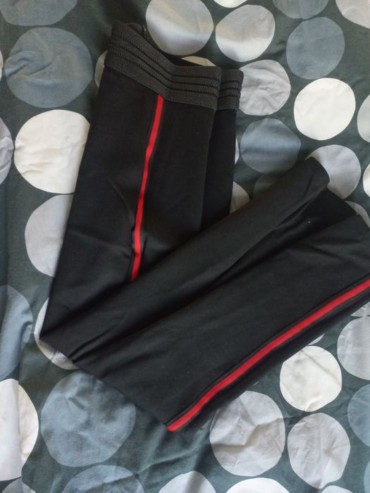 Tregginsy orsay czarne z bordowym czerwonym lampasem legginsy s
