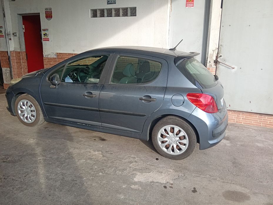 Peugeot 207 1.4vti foto 5