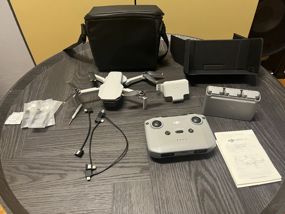DJI Mini 2 SE Fly More Combo – stan idealny, 3 baterie