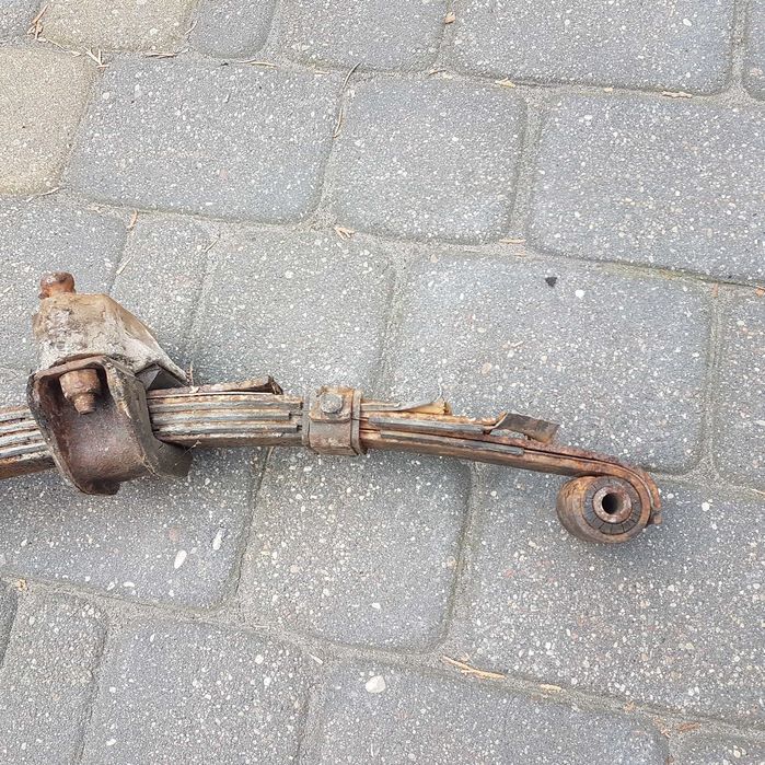 resor uchwyt mocowanie wspornik fiat 126p maluch oryginał po 13 tys km