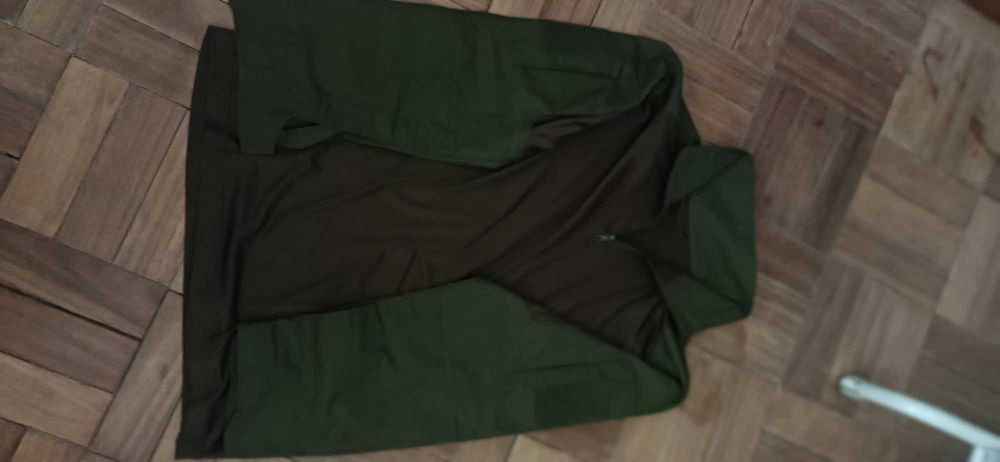 Calças tácticas variadas e camisola combate 70€ tudo