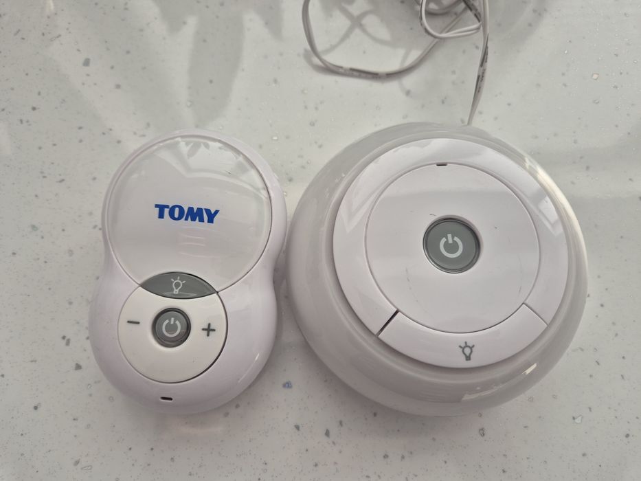 Niania elektroniczna Tomy