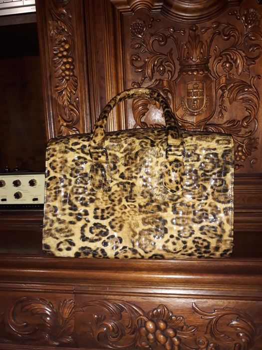 Сумка лакова шкіра