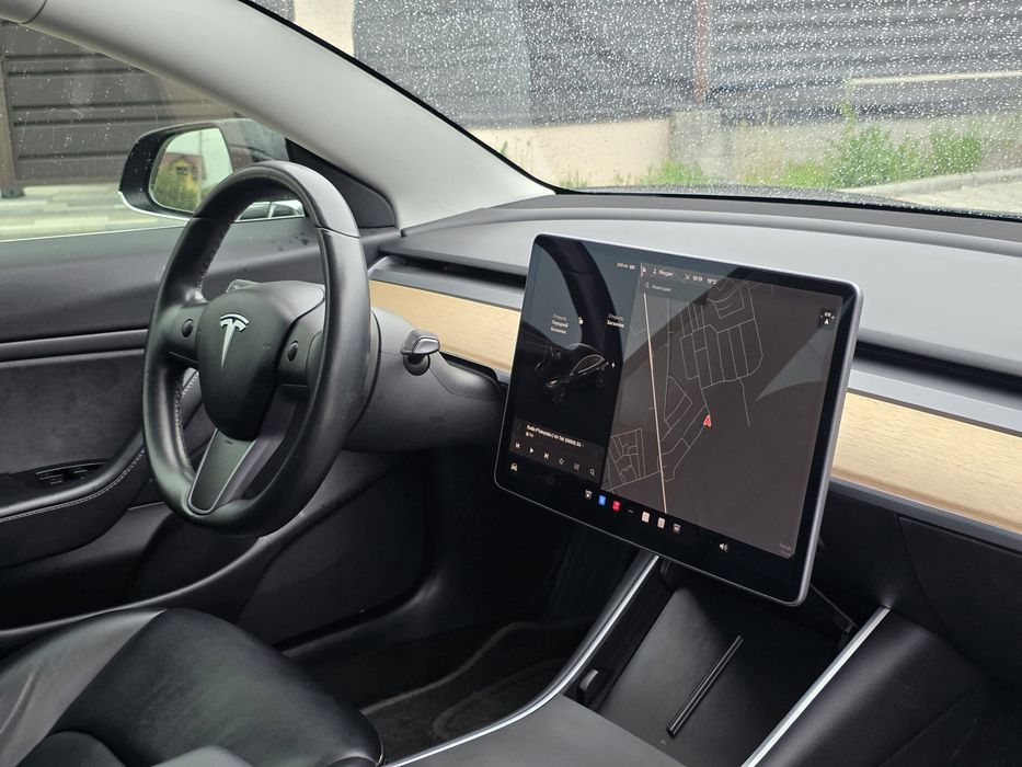 Tesla M3 2019 MidRange (задній )  модель 3 model тесла