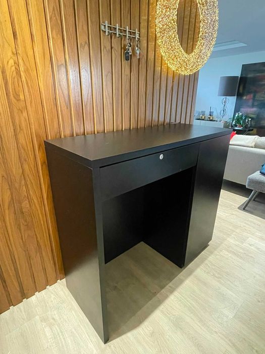 Vendo Balcão de Receção em Excelente Estado