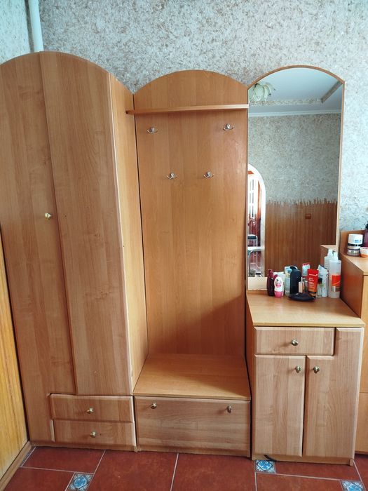 Передпокій у коридор