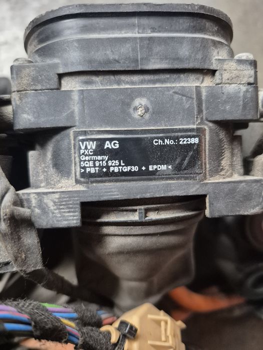 Порт зарядки VW E-Golf