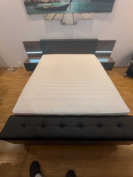 Sprzedam łóżko za 600 zł.