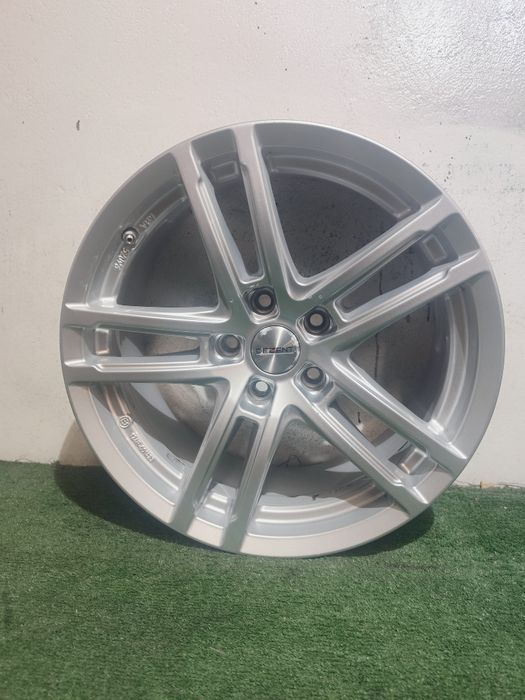 Felgi aluminiowe Dezent 5x112 17" 7.5J et27 Audi Mercedes VW Skoda BMW