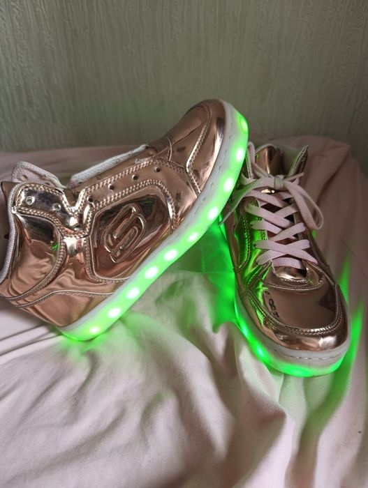 Świecące buty skechers 38 metaliczne złoto różowe hit